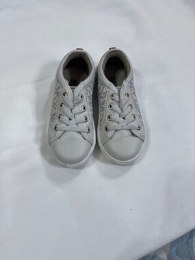 Michael Kors Girls White Logo-Print Lace-Up Sneakers